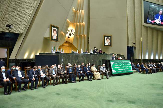 به مناسبت روز مجلس، نشست مشترک مجلس شورای اسلامی و دولت برگزار شد