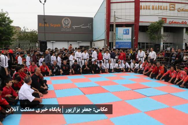 همایش پیاده‌روی خانوادگی و دوچرخه سواری در میاندوآب برگزار شد
