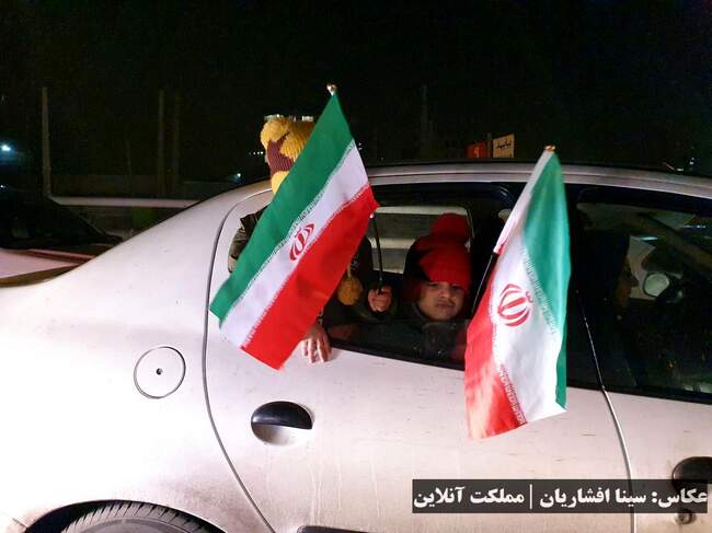 شادی هموطنان بعد از صعود زودهنگام تیم ملی ایران به جام جهانی ۲۰۲۲