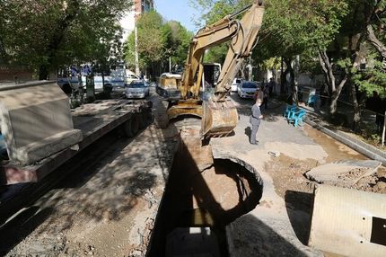 حل مشکل آب میدان قدس تهران تا ساعت ۱۵ امروز 