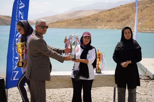 تیم آذربایجان‌غربی قهرمان اولین دوره مسابقات روئینگ قهرمانی جوانان