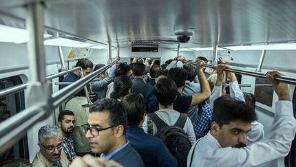 نشستن روی صندلی‌های مترو، اتوبوس و نیمکت پارک‌ها باعث انتقال کرونا می‌شود؟/ پنج توصیه کلیدی
