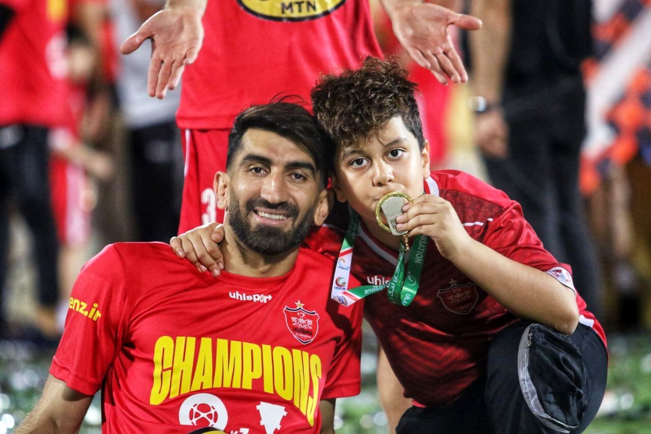 دربی ۱۰۱ و اهدای جام قهرمانی جام حذفی از دید لنزها