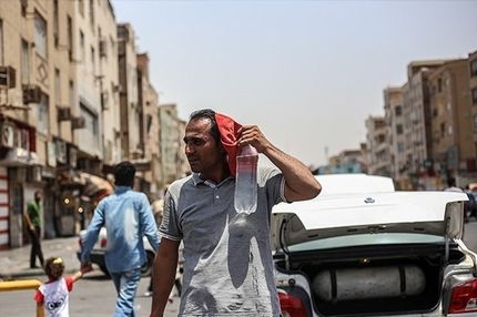 هواشناسی ایران: تداوم گرما و افزایش نسبی دما در ۱۴ استان/ خیزش گردوخاک و وزش باد شدید در نقاط مختلف کشور