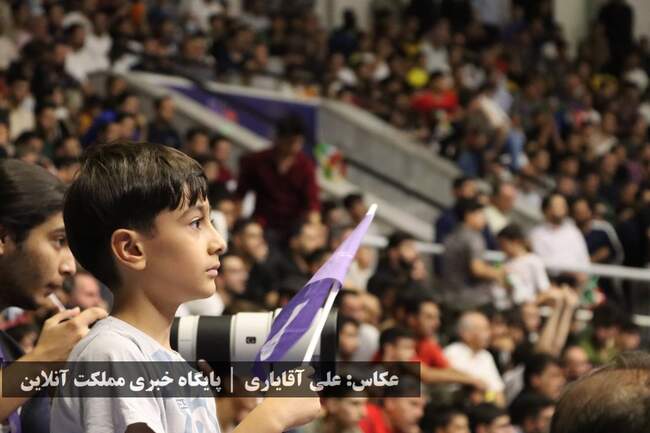 جام ۲۲: دیدار تیم‌های والیبال ایران و هنگ‌کنگ در سالن پر از تماشاگر �
