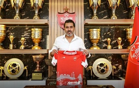 تمدید قرارداد افشین پیروانی با پرسپولیس