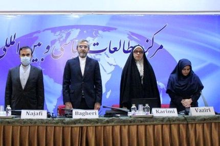 شاخص امید زندگی زنان ایرانی به ۷۸ سال رسید / ۴۰ درصد پزشکان متخصص زنان هستند