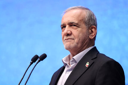 دیدار صمیمی رئیس‎جمهوری با فرماندهان و جمعی از کارکنان فراجا