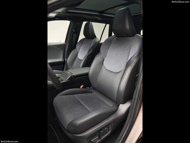 رونمایی تویوتا از نسل جدید RAV4 
