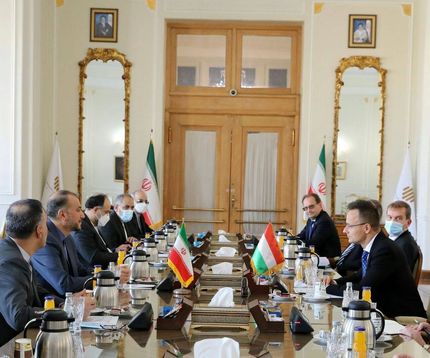 امضای ۵ یادداشت تفاهم همکاری بین ایران و مجارستان