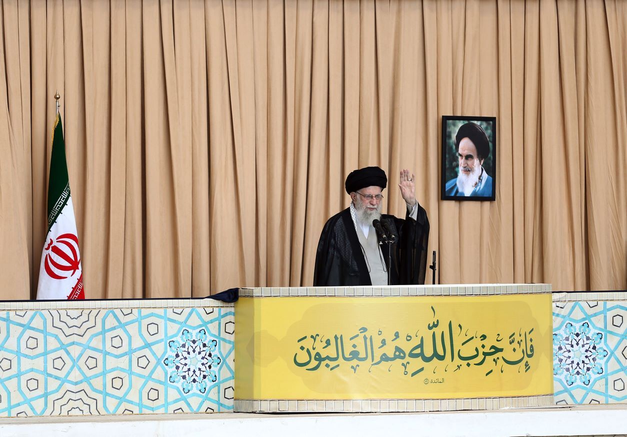اقامه نماز جمعه به امامت رهبر معظم انقلاب اسلامی / سیزده مهر