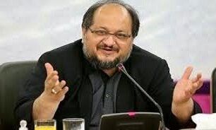 شریعتمداری: امروز شستا زیر نورافکن بزرگ و در اتاق شیشه‌ای فعالیت می‌کند