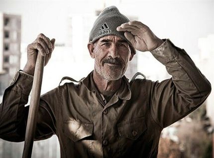 وزارت کار: یک میلیون بازنشسته ۶۰ سال به بالا هنوز کار می‌کنند