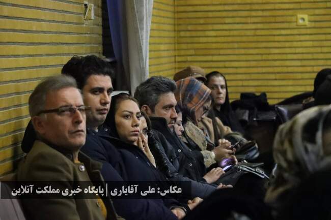 نشست انجمن ادبی قرار پیرامون زندگی‌ و آثار شاعر معاصر ارومیه‌ای