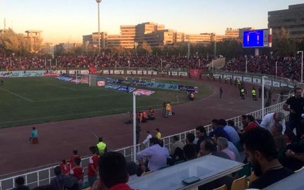 شعار هواداران تراکتور علیه پرسپولیس