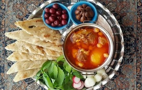 ثبت ملی آئین سنتی نذر آبگوشت (دوگوله) خوانسار 