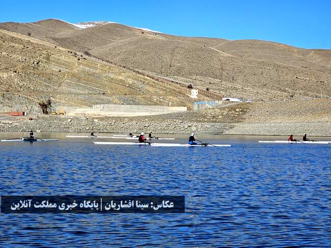 تلاش گرم پاروزنان تیم ملی روئینگ بانوان در سرمای ارومیه + تصاویر