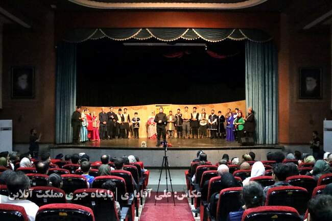 نمایش طنز ترکی «قره پاپاق لوطوسو»