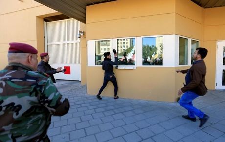 گردان‌های حشدالشعبی به حالت رزم درآمدند/ دستور آمریکا برای تخلیه فوری سفارتش در عراق