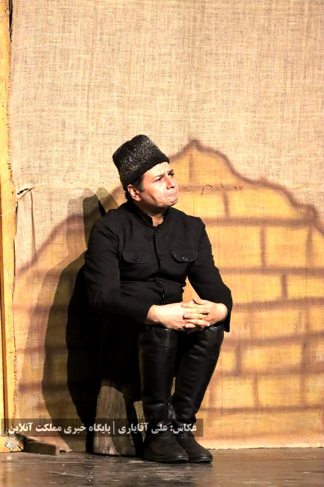نمایش طنز ترکی «قره پاپاق لوطوسو»