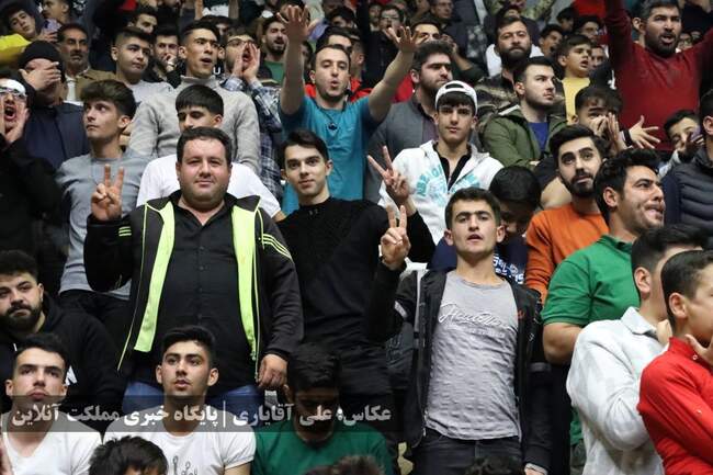 پایان نیم فصل نخست لیگ برتر والیبال با شکست صدرنشین | تصاویر