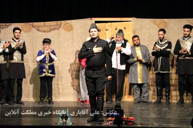 نمایش طنز ترکی «قره پاپاق لوطوسو»