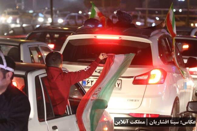 شادی هموطنان بعد از صعود زودهنگام تیم ملی ایران به جام جهانی ۲۰۲۲