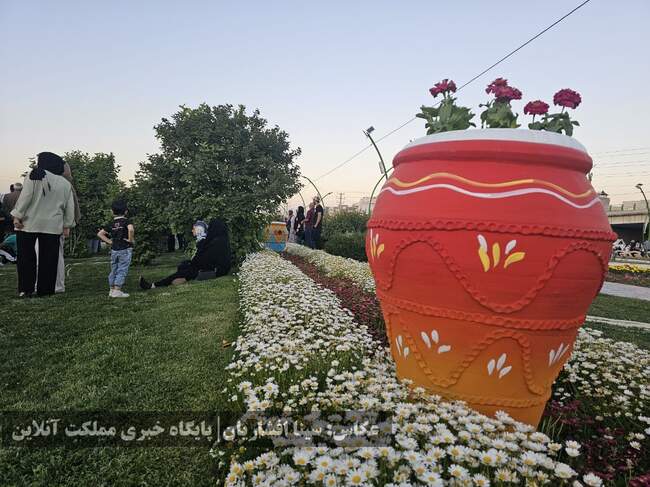 دوازدهمین جشنواره گل‌های ارومیه آغاز شد + تصاویر