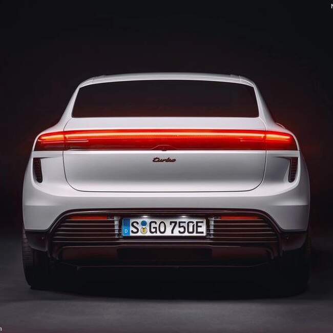 رونمایی پورشه از نسخه ماکان EV 2024