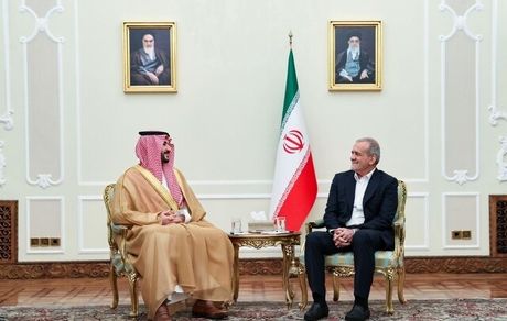 تأکید رئیس جمهور بر ضرورت تحکیم وحدت و انسجام در جهان اسلام