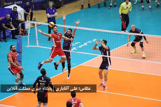 هیجان سکوهای دورنالاریوواسی در لیگ برتر والیبال: ارومیه همچنان در صد