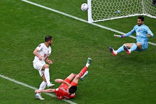 جام جهانی: بازی ایران و ولز از دید لنز دوربین‌ها