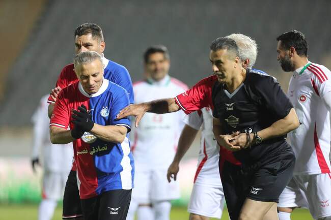 اولین بازی در ورزشگاه آزادی نونوار شده با دیدار دوستانه منتخب ۹۸ و سر
