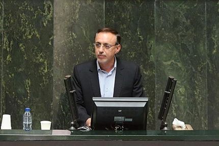 وعده جدید نماینده مجلس: حقوق کارمندان دولت بیشتر می‌شود