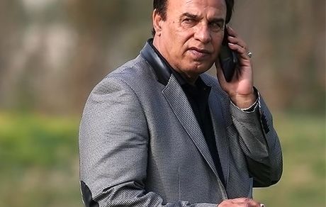 پیشکسوت استقلال: از فتح‌الله‌زاده خواهش کردیم بماند / هواداران ناراحتند