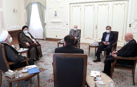 نشست سران قوا برگزار شد / دولت از جذب نقدینگی حمایت می‌کند