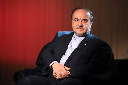 وزیر ورزش: تمام سهام استقلال و پرسپولیس به مردم می‌رسد