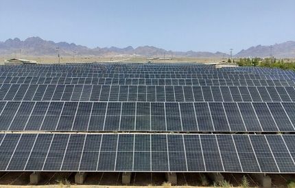احداث بزرگ‌ترین نیروگاه خورشیدی مشارکتی کشور در بردسکن