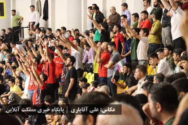 جام ۲۲: دیدار تیم‌های والیبال ایران و هنگ‌کنگ در سالن پر از تماشاگر �