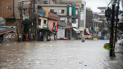 دست کم ۲۵ کشته در سیل و رانش زمین در پاکستان