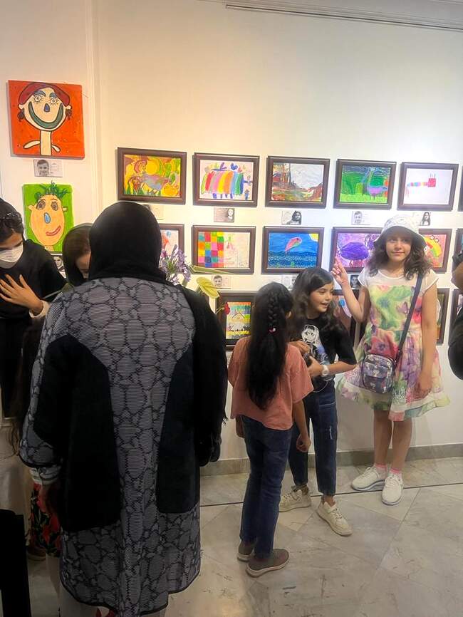 فردا آخرین روز نمایشگاه گروهی نقاشی پرواز با رنگها