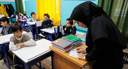 فوق‌العاده رتبه‌بندی معلمان بازنشسته پرداخت می‌شود