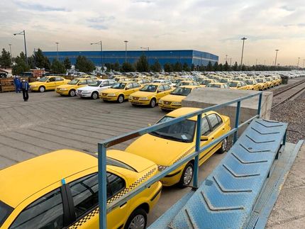 سوار کردن ۴ مسافر و اخذ کرایه ۳ مسافر تخلف است/رانندگان تاکسی متخلف را معرفی کنید
