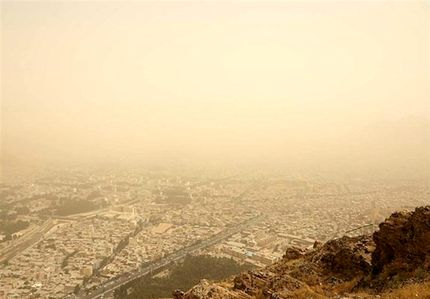آلودگی هوا، ادارات و مدارس لرستان را تعطیل کرد
