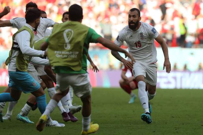 جام جهانی: بازی ایران و ولز از دید لنز دوربین‌ها