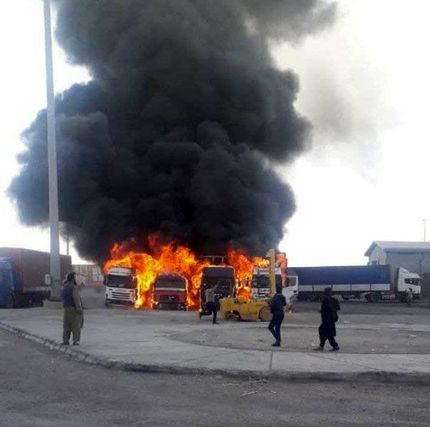 آتش‌سوزی چهار کامیون ترانزیتی افغانستانی در مرز دوغارون