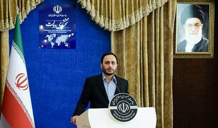 رییس جمهور به چهارمحال و بختیاری خواهدرفت / اولویت دولت تخصیص ارز برای واردات خودروهای عمومی است / چاپ کتاب افزایش یافت