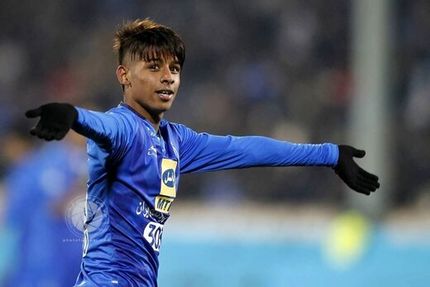 صفحه فارسی AFC تولد ستاره استقلال را تبریک گفت