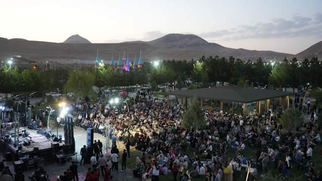 هشتمین جشنواره انگور ارومیه با حضور گردشگران داخلی و خارجی + تصاویر
