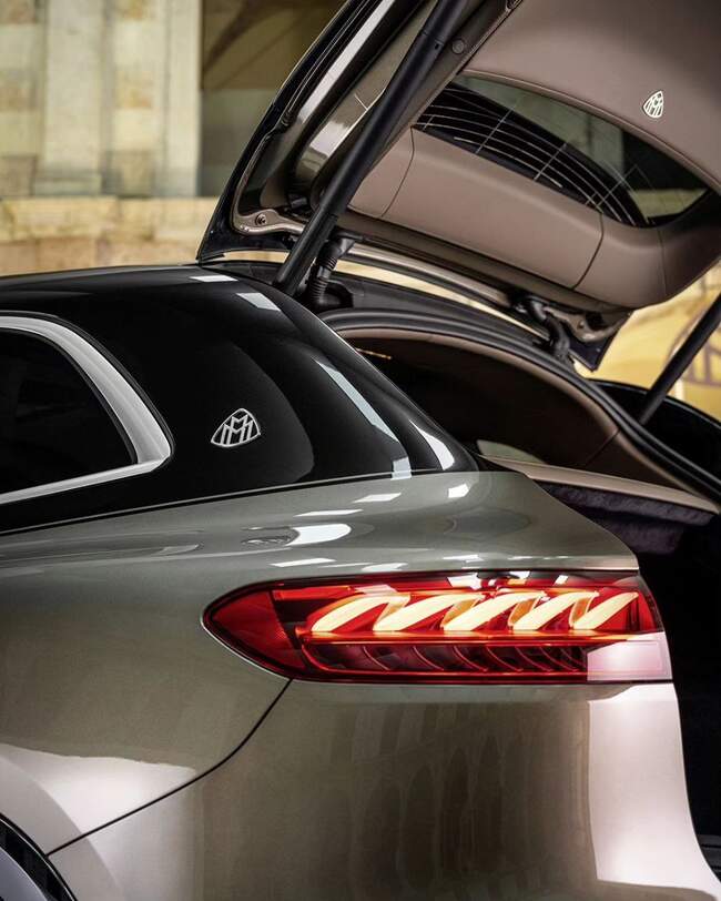 مرسدس بنز لوکس EQS SUV Maybach معرفی شد